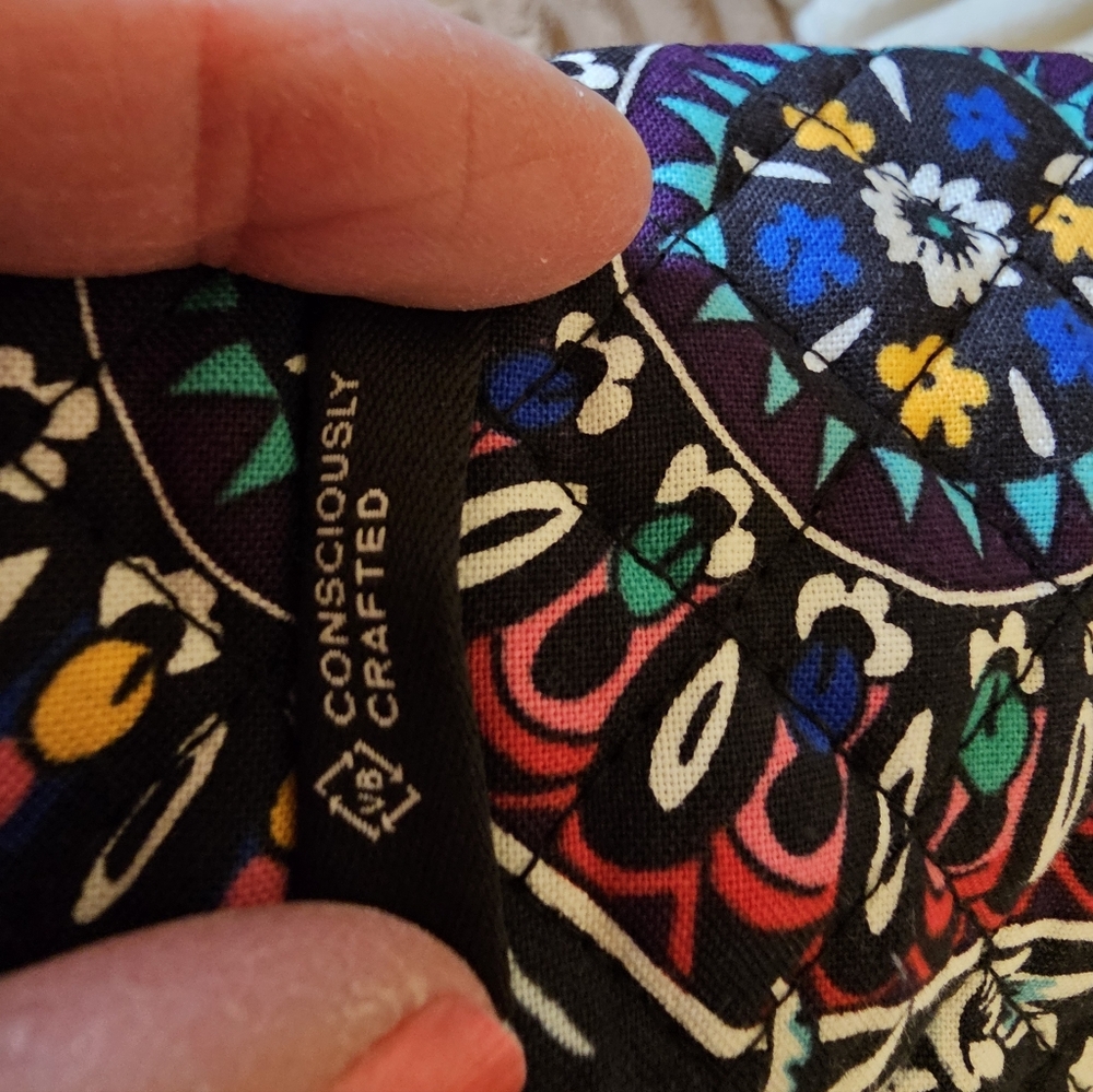 Vera Bradley Tote - Picture 9 of 11